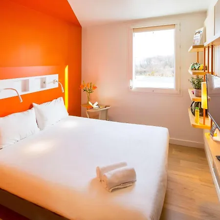 Ibis Budget Centre Port 2*