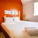 Ibis Budget Centre Port Hotel 2*