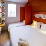 Ibis Budget Centre Port Hotel 2*