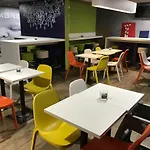 Ibis Budget Centre Port Hotel 2*