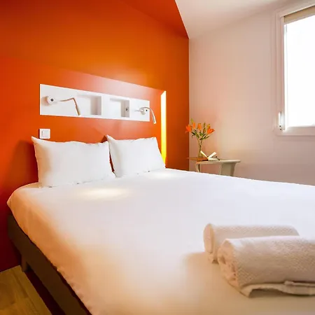 Ibis Budget Centre Port Hotel 2*