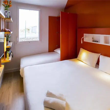 Hotel Ibis Budget Centre Port 2*