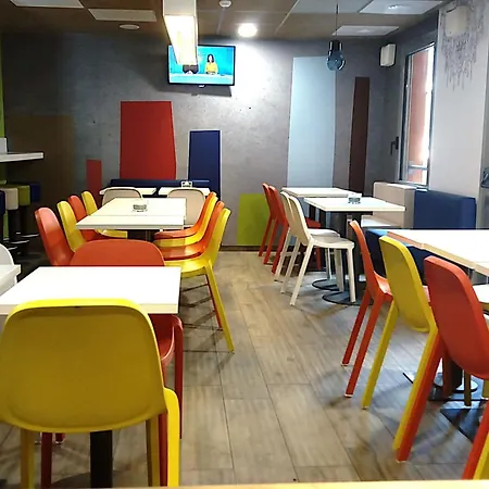 Ibis Budget Centre Port 酒店 2*