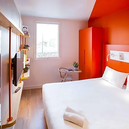 酒店 Ibis Budget Centre Port 2*