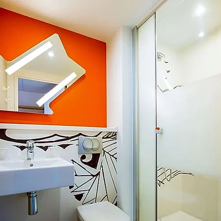 Ibis Budget Centre Port 2*
