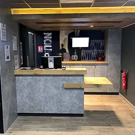 Ibis Budget Centre Port 酒店 2*