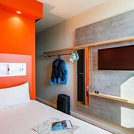 Ibis Budget Centre Port 2*