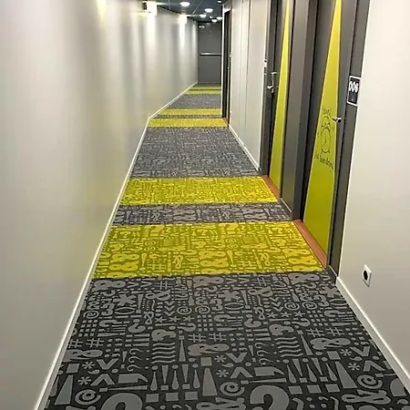 Ibis Budget Centre Port 2*