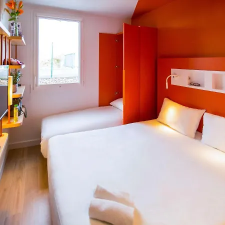 Ibis Budget Centre Port 2*