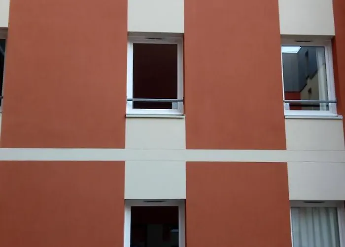 Hotel Ibis Budget Centre Port 2*