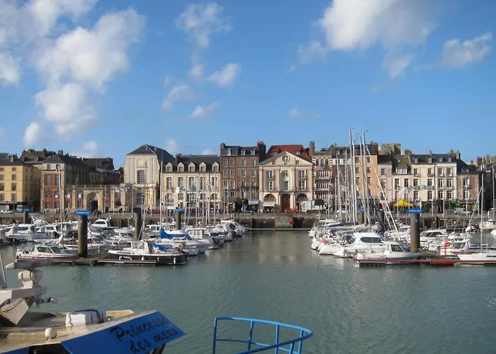 Ibis Budget Centre Port 2*